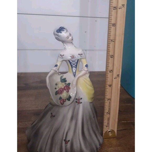 Goldscheider-Everlast Beautiful Vintage SUMMER figurine Lady  by   8 in. - Picture 5 of 6